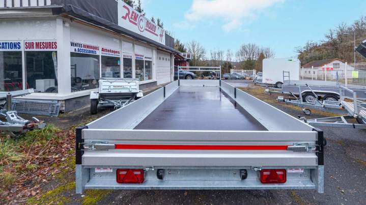 Concessionnaire de remorque près de Clermont-Ferrand